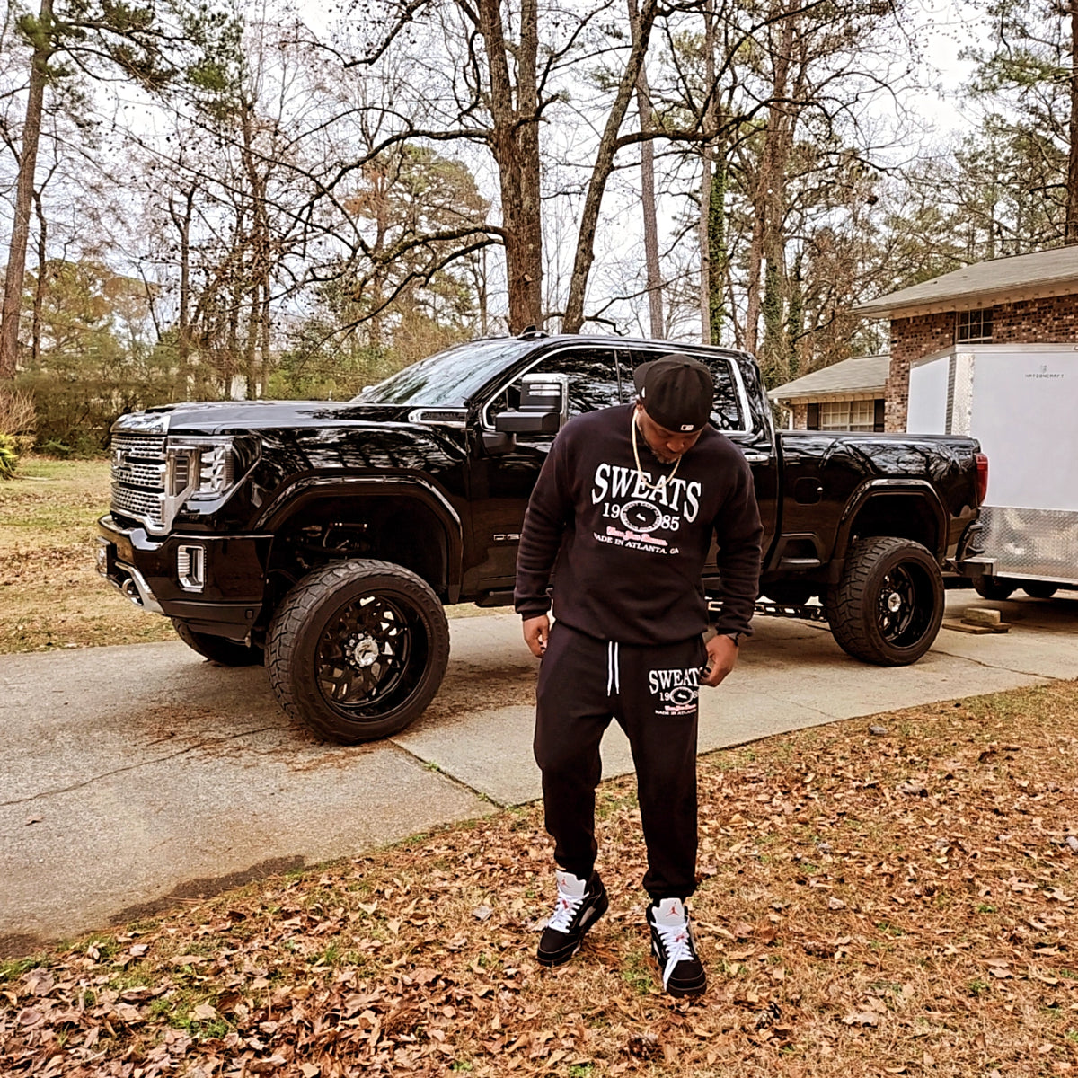 Black Est. 1985 Crewneck Errand Runner Set | Sweats