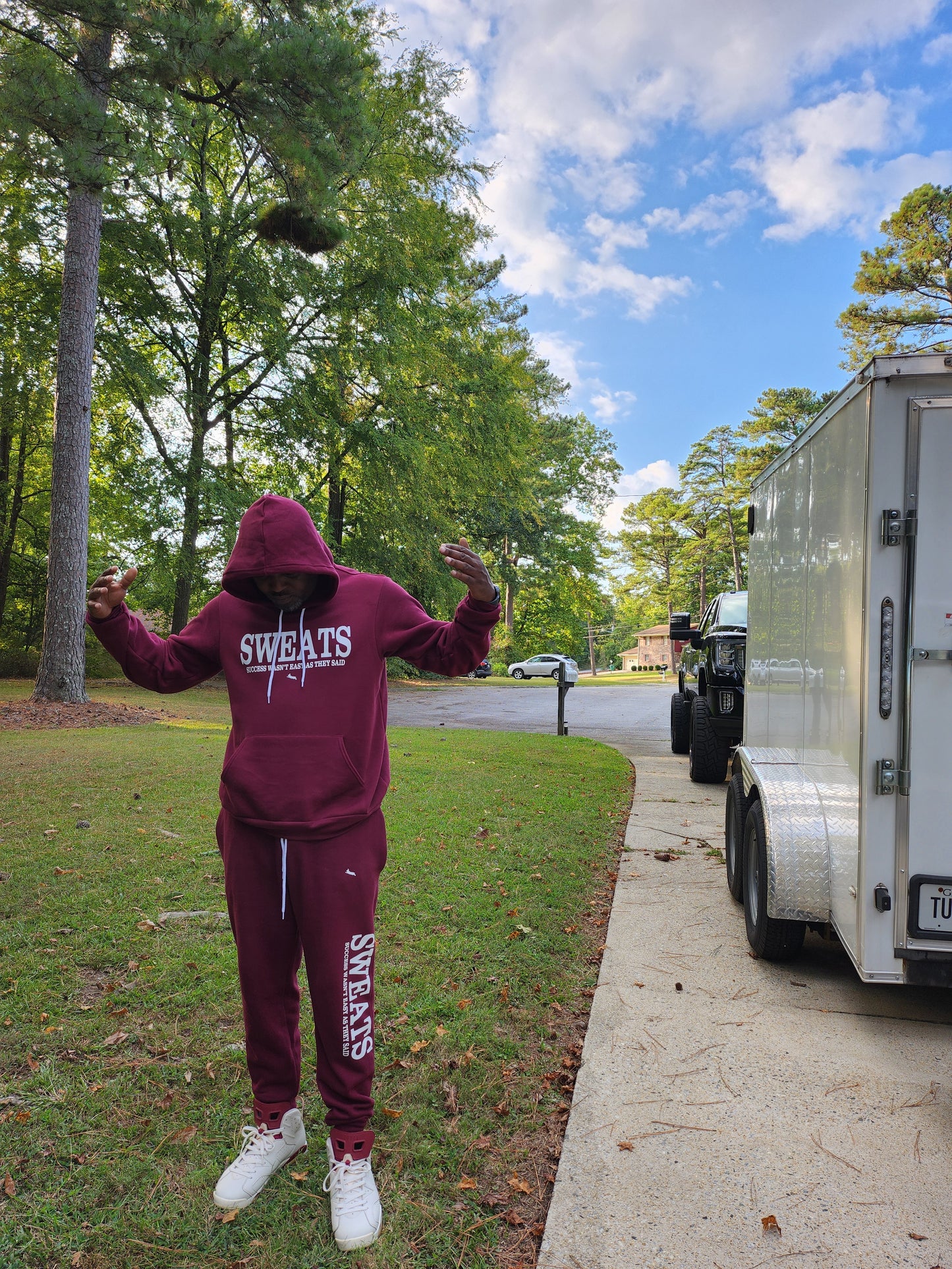 Maroon Errand Runner Pullover Set